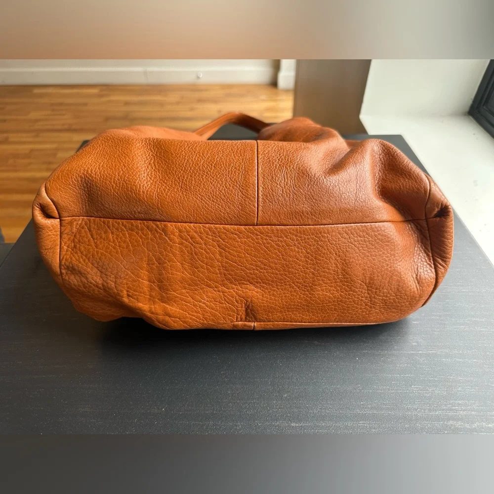 Coach Handbag - Picture 4 of 9